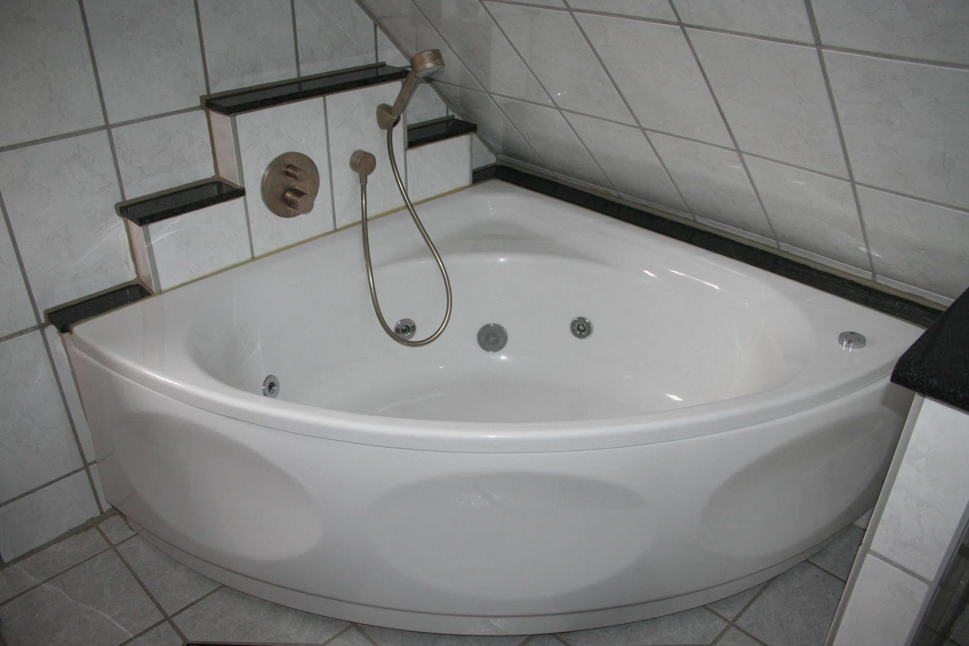 Landhotel Gross Schneer Hof Friedland  Buitenkant foto