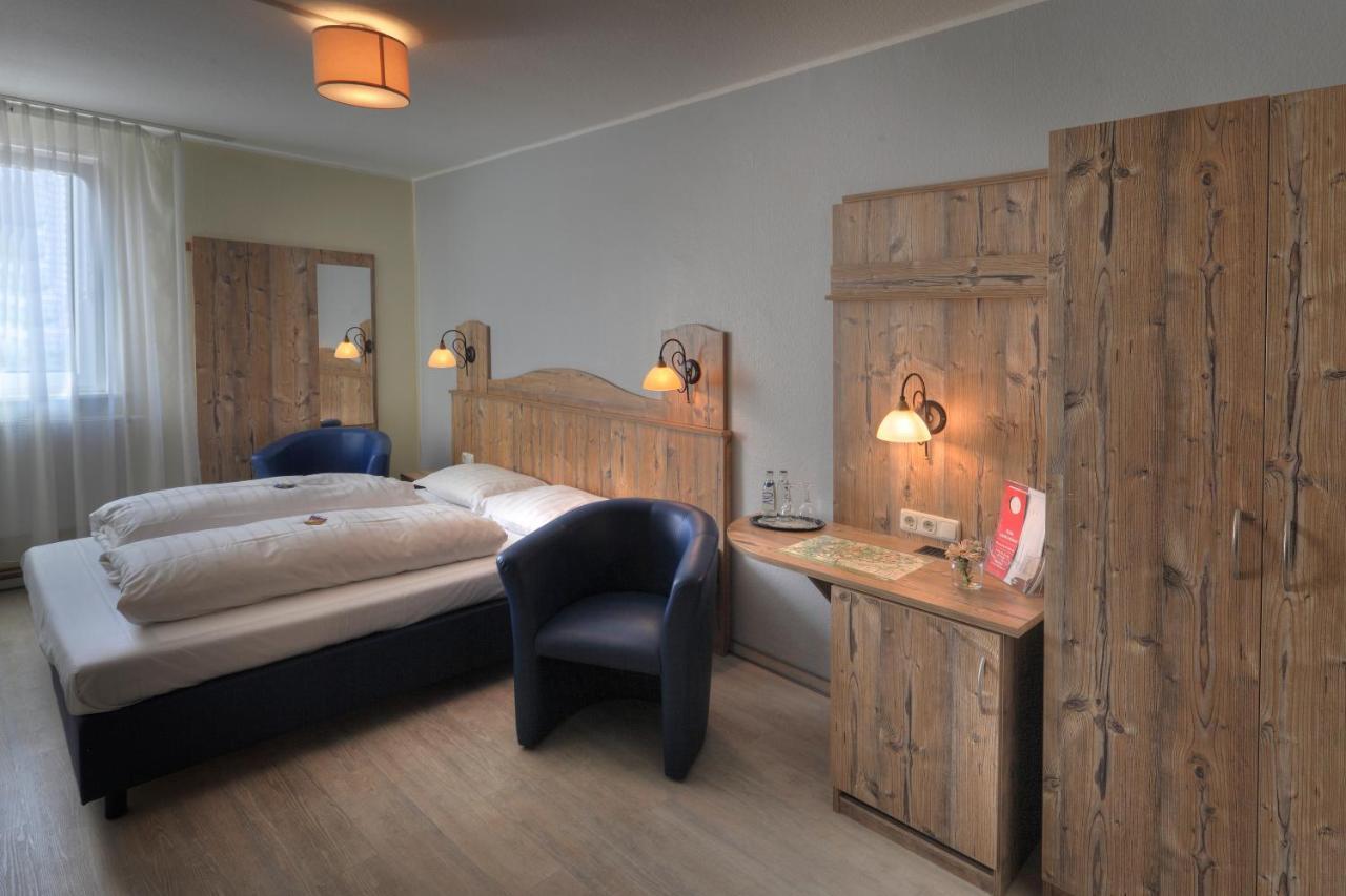 Landhotel Gross Schneer Hof Friedland  Buitenkant foto