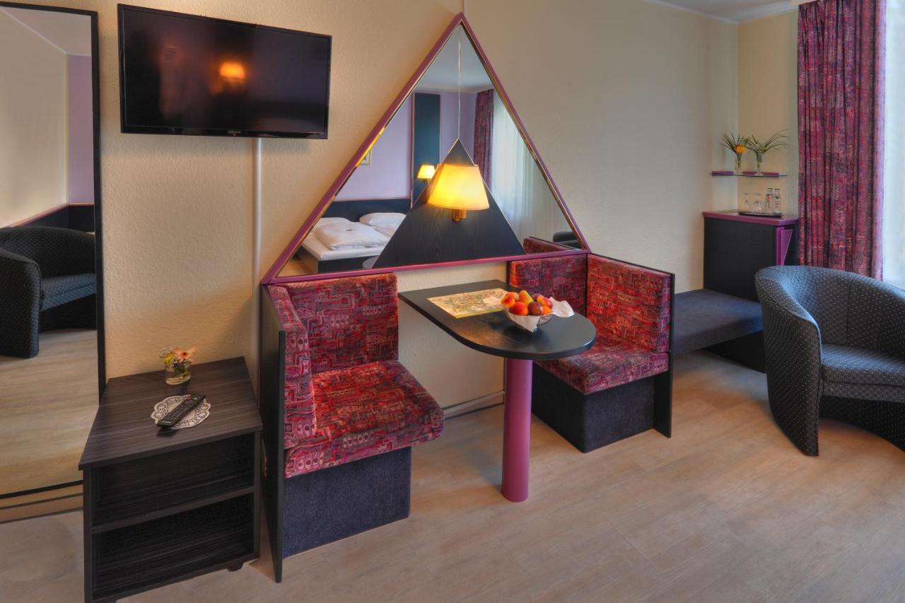 Landhotel Gross Schneer Hof Friedland  Buitenkant foto