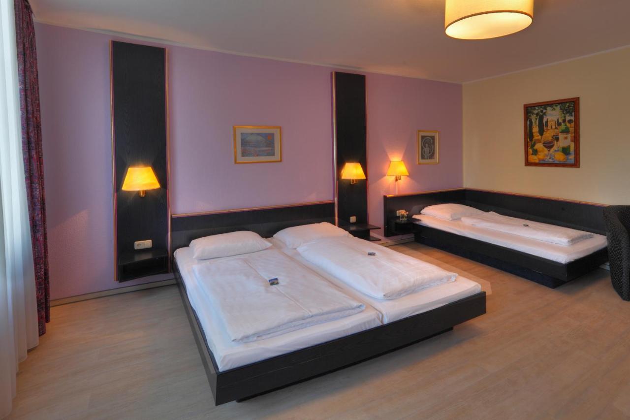 Landhotel Gross Schneer Hof Friedland  Buitenkant foto